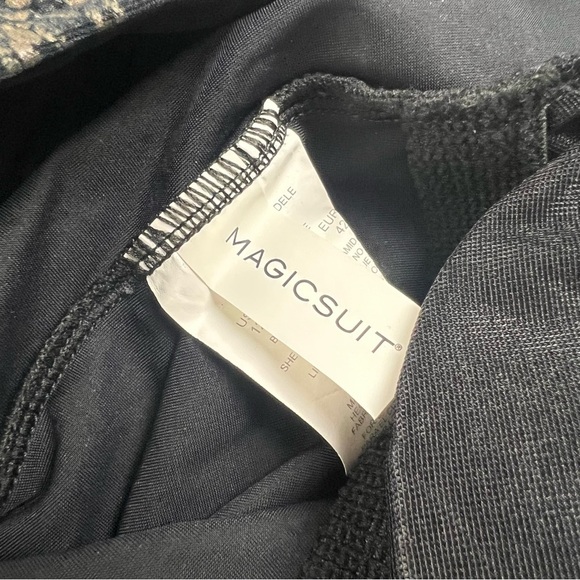 NWOT Magicsuit Women's Beverly One Piece in Xantu - Picture 11 of 12